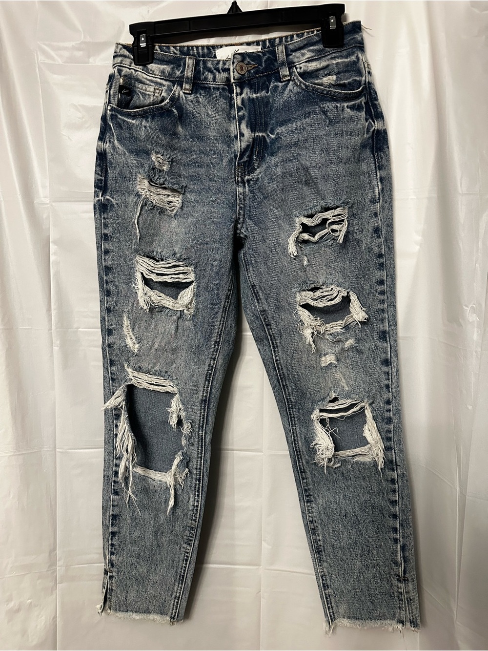Kancan distressed jeans. Size 3/25